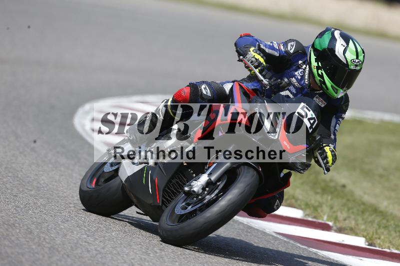 /Archiv-2025/49 26.08.2025 Cornu Master School ADR/gruen-vert/54